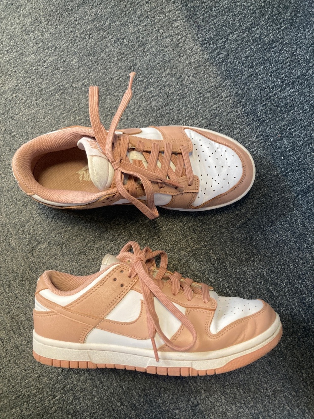 Nike low dunk dusty rose womens 7 sneakers